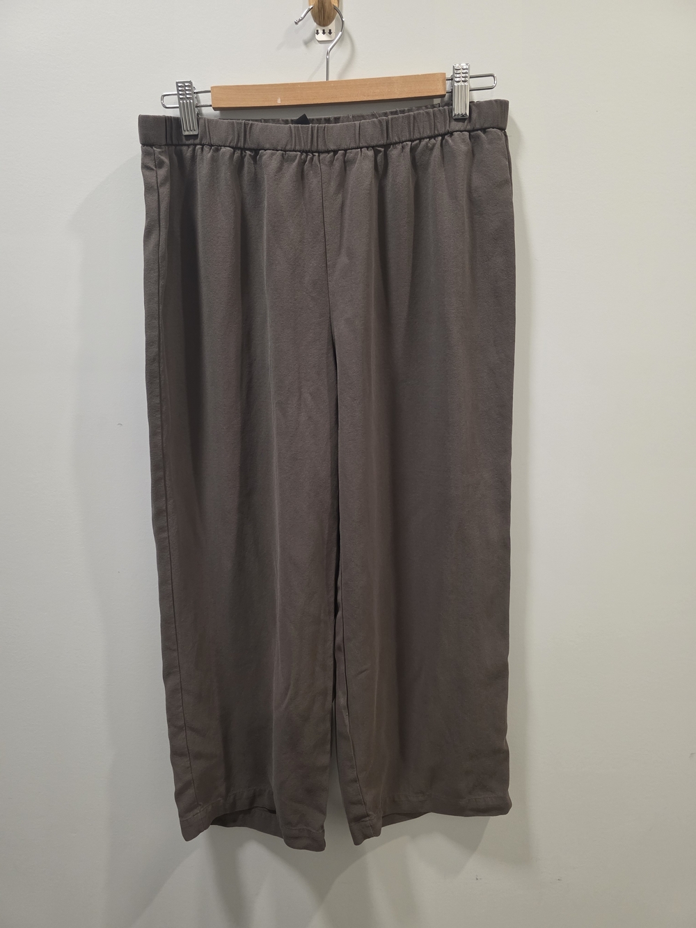 Eileen Fisher 100% Silk Taupe Cropped Wide Leg Pull-On Pants Size Small - Picture 2 of 10